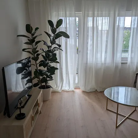3 Flat In Cosy Area Of Apartamento Düsseldorf