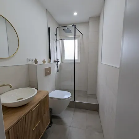 3 Flat In Cosy Area Of Апартаменты